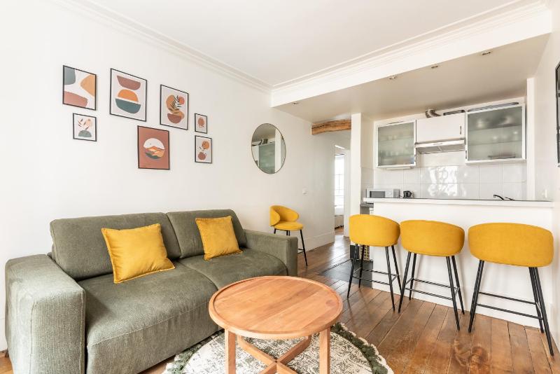 Appartement proche Champ de Mars - II — отель в Париже, Франция