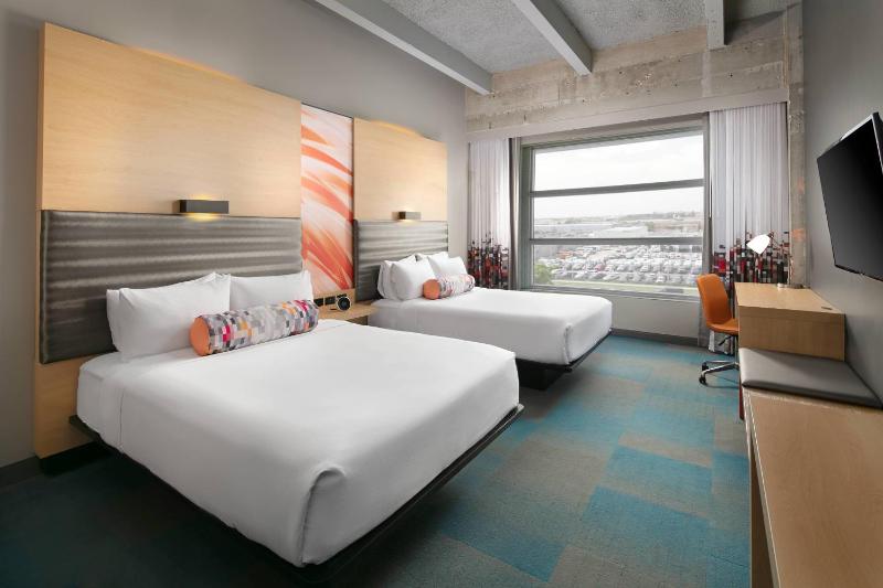 Aloft Miami Airport — отель с удобным расположением в Майами