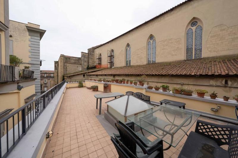 Terrazza San Domenico By Dimorra — забронировать отель в Неаполе