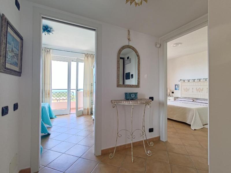 Splendida Vista sul Mare a Nebida - Panoramico Appartamento