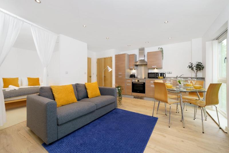 Цены на Cosy Studio near Stratford, O2 and Canary Wharf в Лондоне