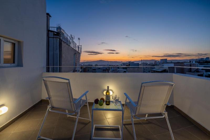 Цены на Olvar Penthouse Apartment в Афины