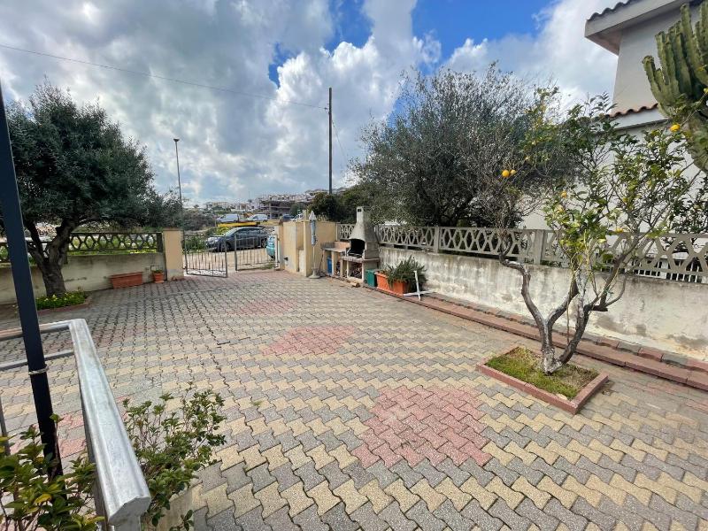 Casa Elena a La Caletta - Accogliente oasi con terrazza