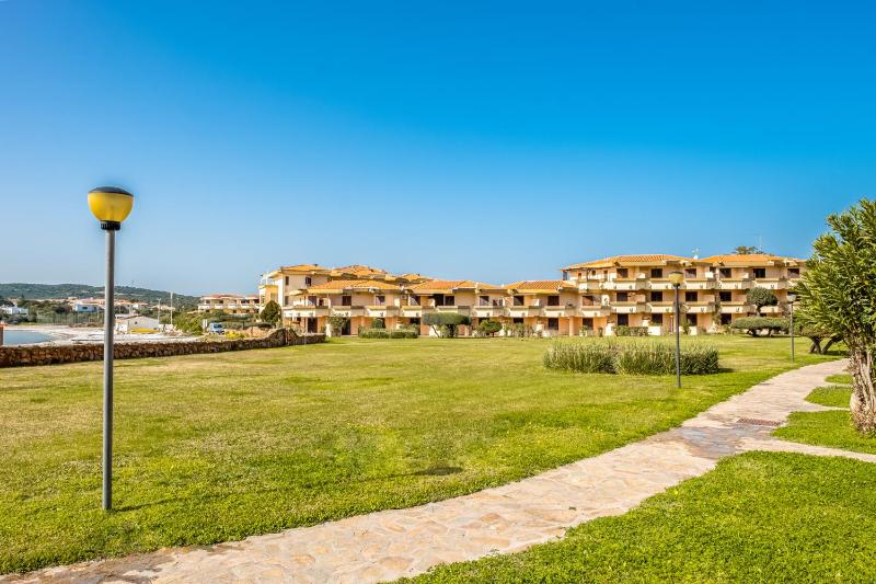 Dalia 1 a Golfo Aranci - Esclusivo appartamento con piscina