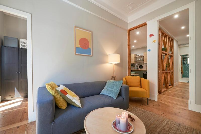 Design Apartment for Big Groups 4bed/3bath — отель с удобствами в Лиссабоне