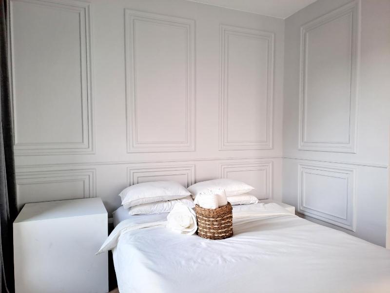 Sunny & modern 2 beds spacious air-conditioned Warsaw — отель в Варшаве, Польша