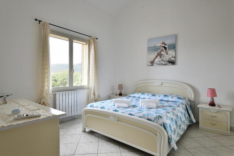 Casa Luciano a Tortolì - Oasi di tranquillità con giardino