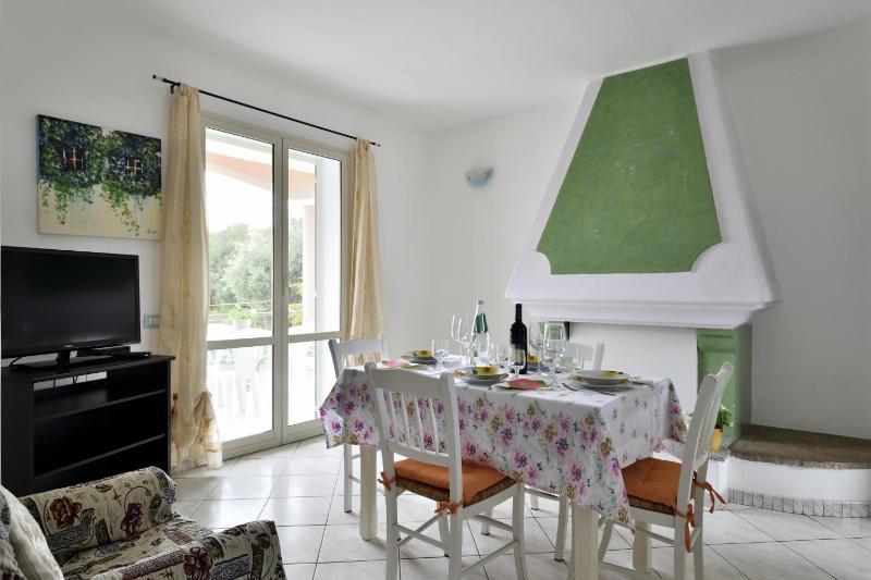 Casa Luciano a Tortolì - Oasi di tranquillità con giardino
