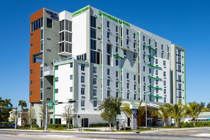 Wyndham Garden Miami International Airport — забронировать отель в Майами