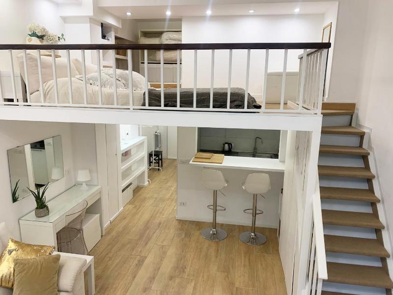 Modern Mini Loft apartment Roma — отель с удобным расположением в Риме