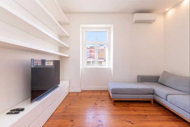 Amazing 4BDR Flat in Areeiro by LovelyStay — отель в Лиссабоне, Португалия