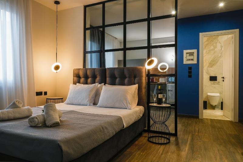 CASA DIVINUS SUITES — комфортный отель в Афины