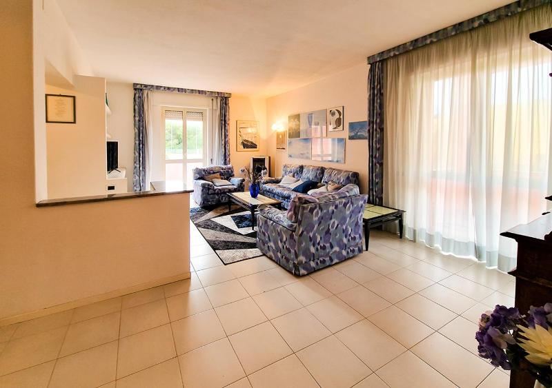 Residenza Turati a La Maddalena - Spazioso con Terrazza