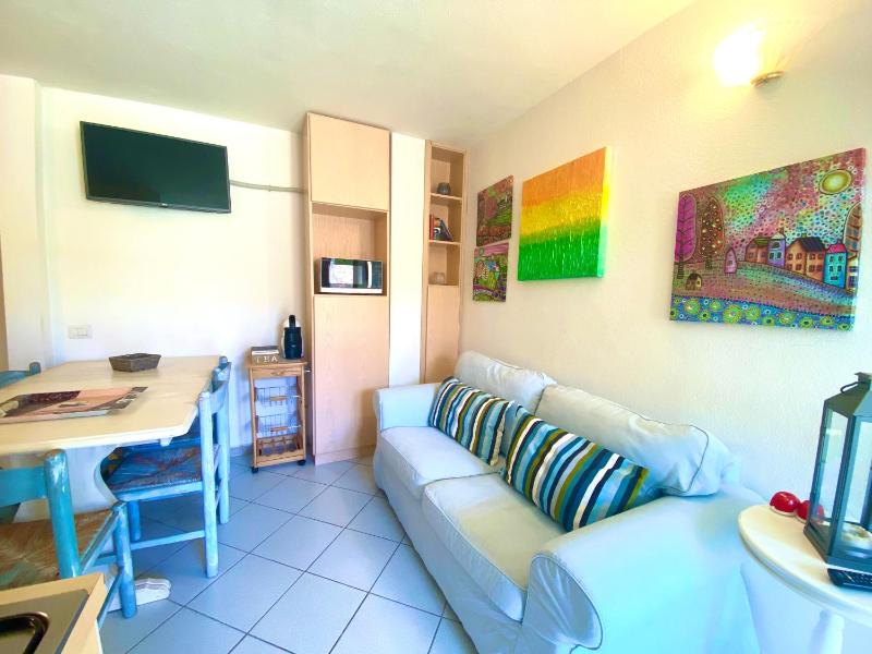 2 Appartamenti a Porto San Paolo - Spazioso soggiorno