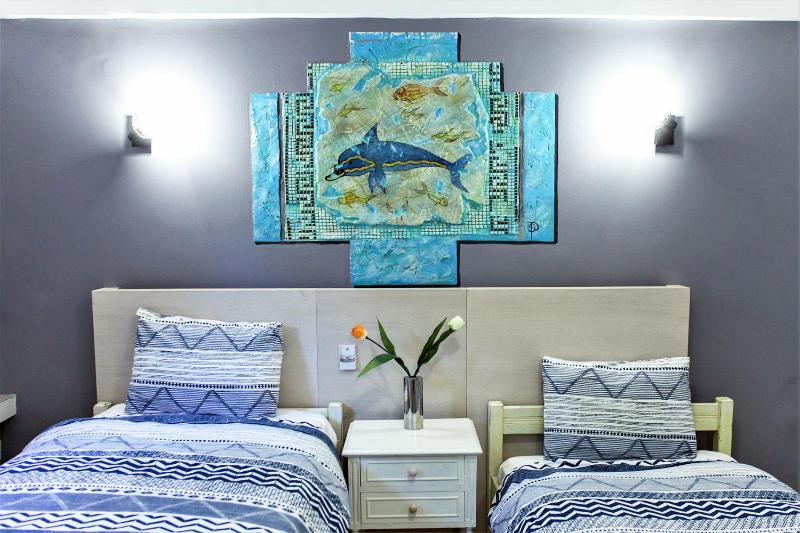 Best neighbourhood apartment in Athens near metro station & hospitals — отель с удобствами в Афины