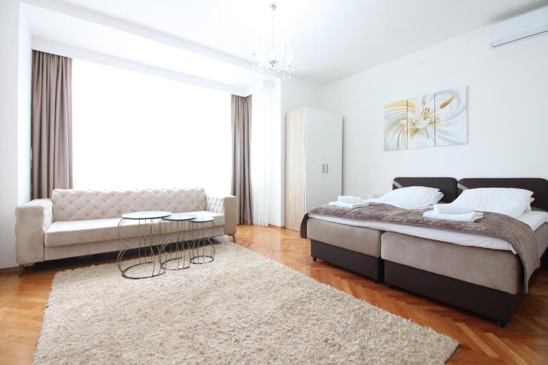 Apartment Roma at Bascarsija — отель с удобствами в Сараево