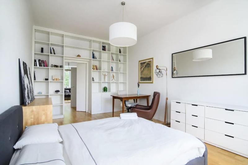 Charming Apartment with Great Location by URBAN RENT — отзывы гостей и цены
