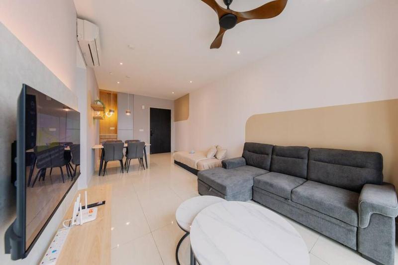 Datum Jelatek Balcony w Infinity Pool Linked LRT KLCCView Mall — отель в Куала-Лумпуре, Малайзия