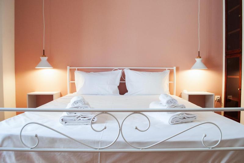 Your Comfy Apartment in Acropolis Area — отель с удобствами в Афины