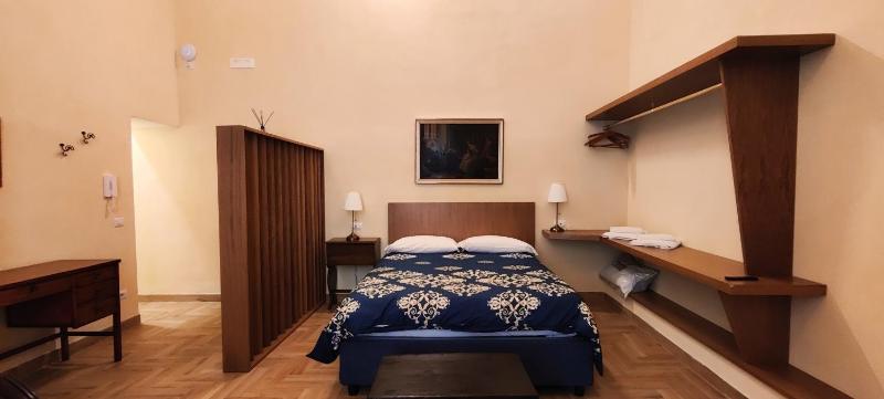 Residenza San Severo 3 — забронировать отель в Неаполе