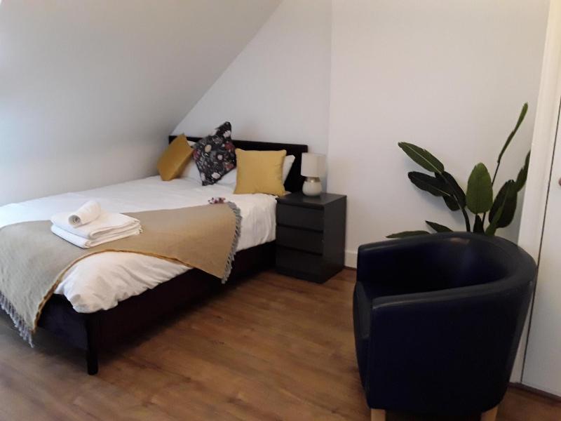 Stunning 1-Bed Apartment in London — отель в Лондоне, Соединенное Королевство