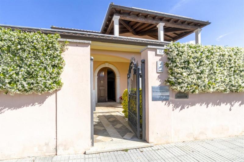 Villa D'Anna Maria a Olbia - Accogliente Guest House
