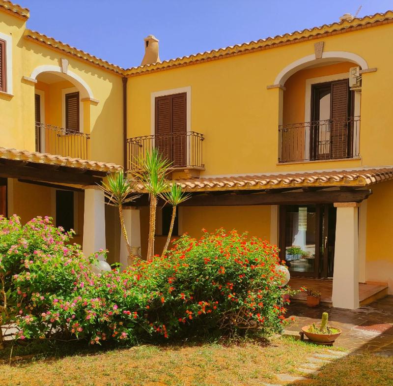 LantanaRossa a Tortolì - Ampio appartamento con giardino