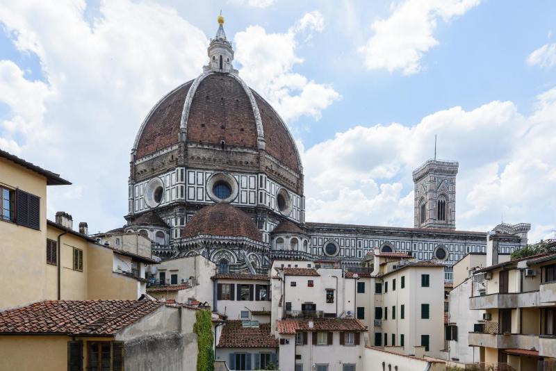 Ricasoli Duomo View by Mmega — отель в Флоренции, Италия