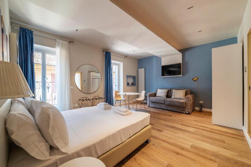 Luxury Corso Suite - DesignD Stays — комфортный отель в Риме
