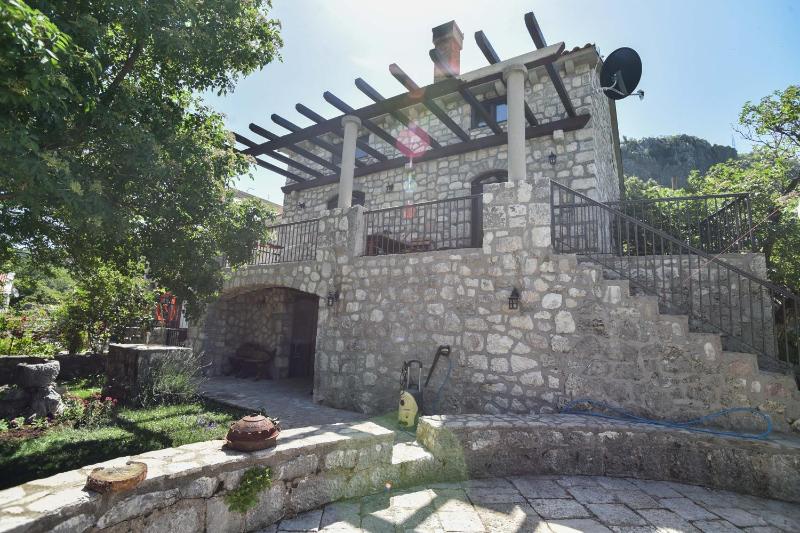 Holiday Home Dapcevic — забронировать отель в Будва