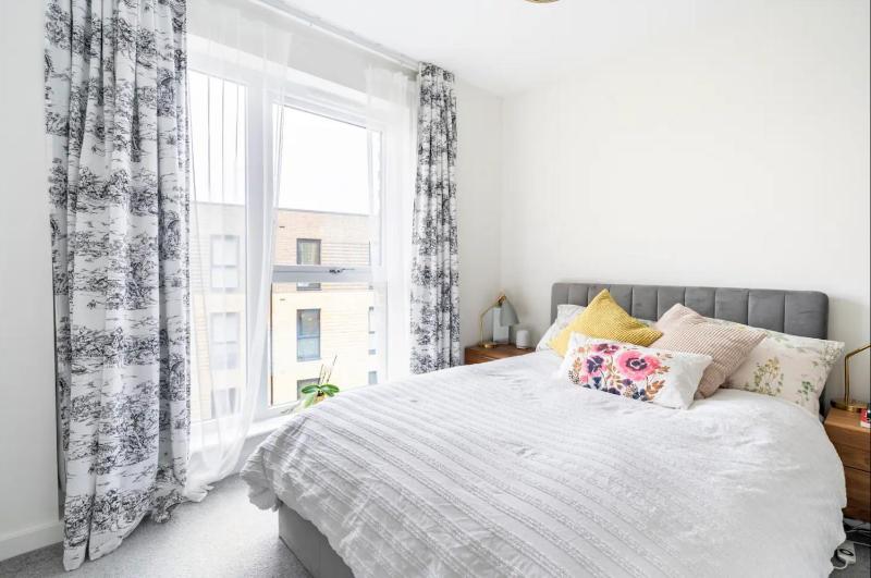 Sunny Luxury Skyline Flat near Alexandra Palace, Tottenham Stadium & Drumsheds — забронировать отель в Лондоне