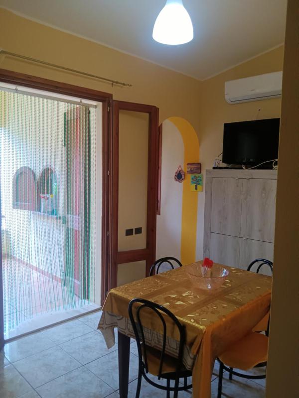 Casa Vacanze a Solanas - Incantevole Villa con Giardino