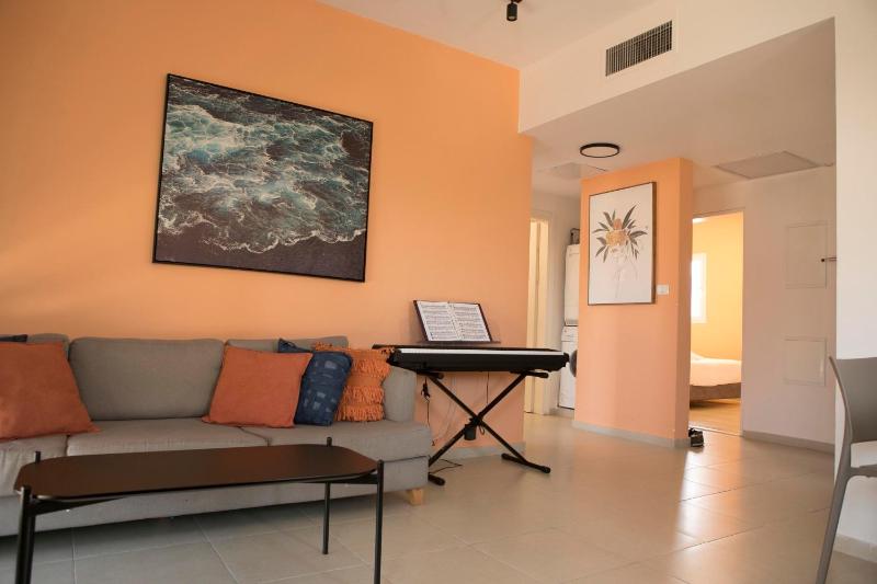 Two Bedrooms - Spacy Family Apartment - Ben yehuda - Host By Bookiz — отель в Тель-Авиве, Израиль
