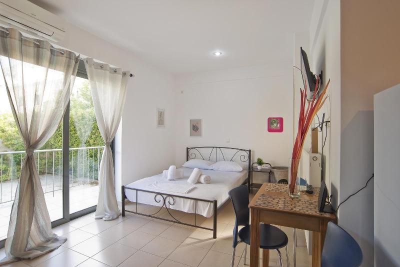 Glyfada Cozy — комфортный отель в Афины