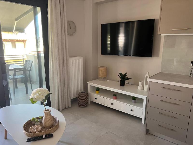 Elia's Apartment — забронировать отель в Афины