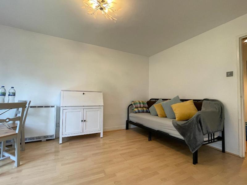 Surrey Docks SE16 near Canada Water n Easy Access Canary Wharf — отель с удобным расположением в Лондоне