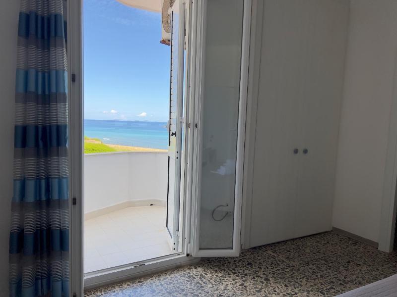 Domus Beach a Lu Bagnu - Paradisiaco hotel sulla spiaggia