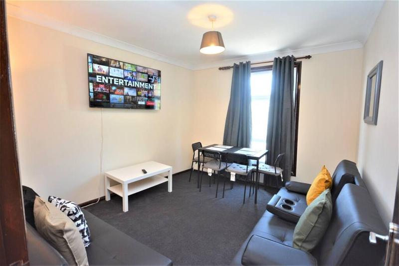 Lovely 3bedroom Apartment London — забронировать отель в Лондоне