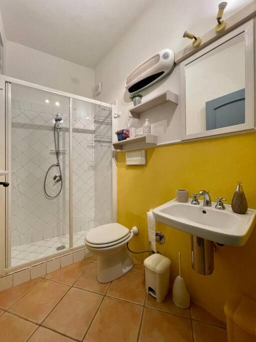 Eat Sleep and Wander a Bosa - Casa Storica Centrale