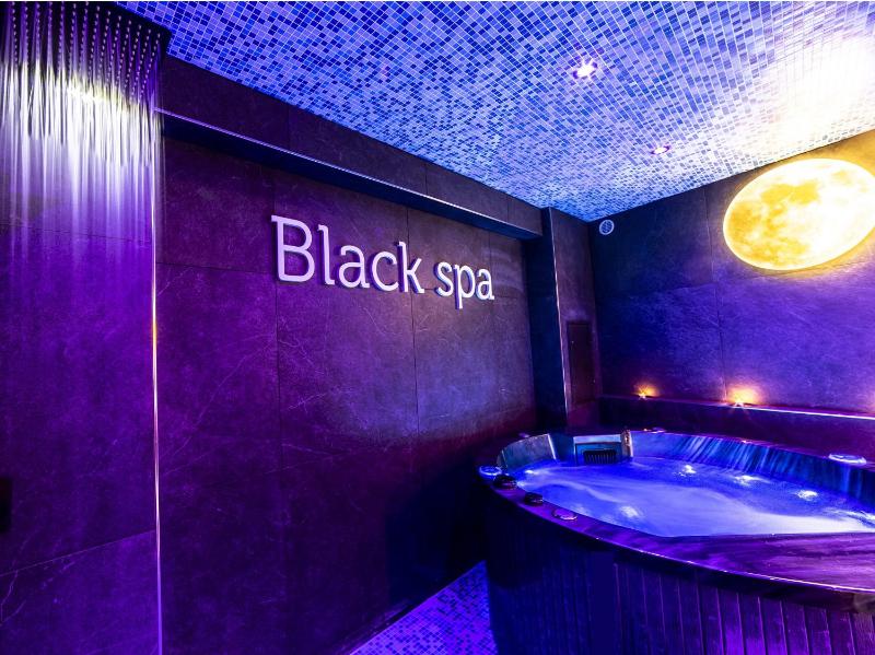 Monsuite Relais 3 a Monserrato - Suite con Piscina
