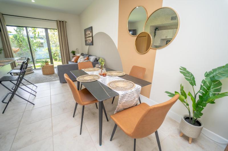 Luxury Miami Vacation! Next to Wynwood & Design district — комфортный отель в Майами