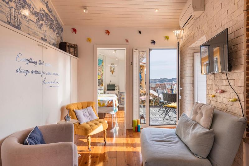 Peaceful Loft - Amazing Terrace & View — отзывы гостей и цены