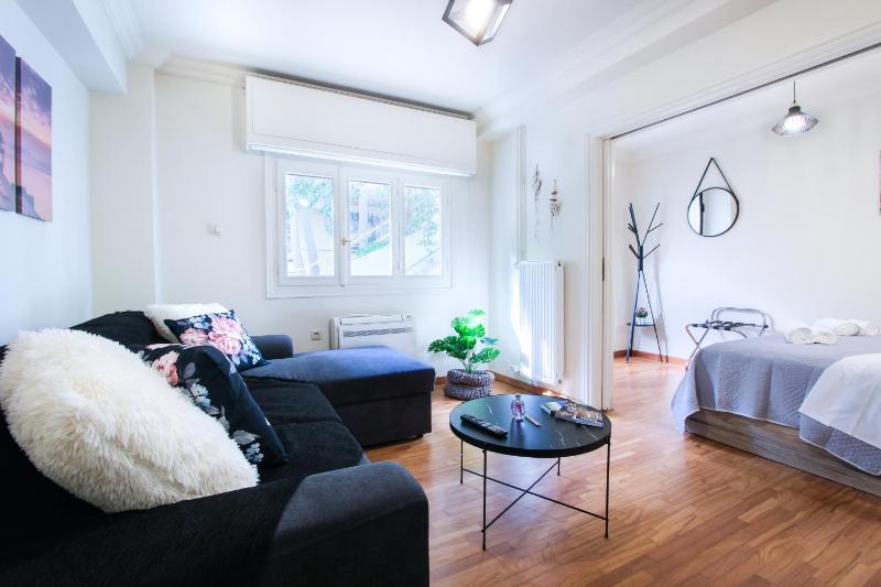 Glamorous Apt in Kolonaki — отзывы гостей и цены