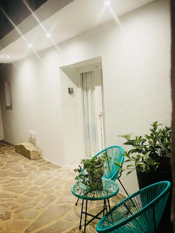 Tierra Guesthouse a Olbia - Accogliente con Balcone