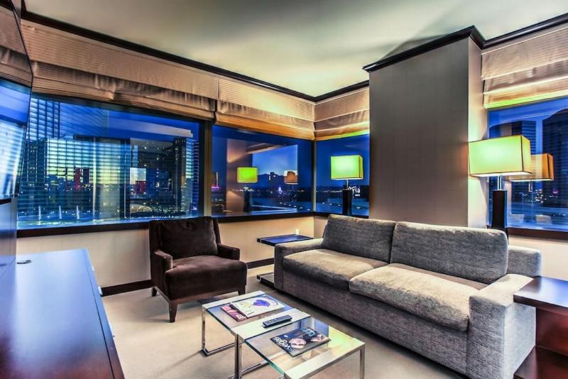 City Center - Panoramic Corner Suite at Vdara — отзывы гостей и цены
