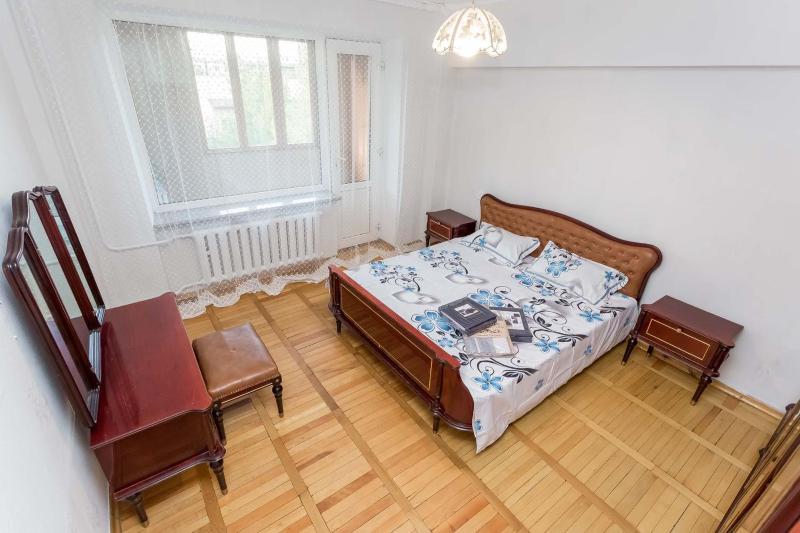 Цены на Kvartira na Abaa 141 в Алматы