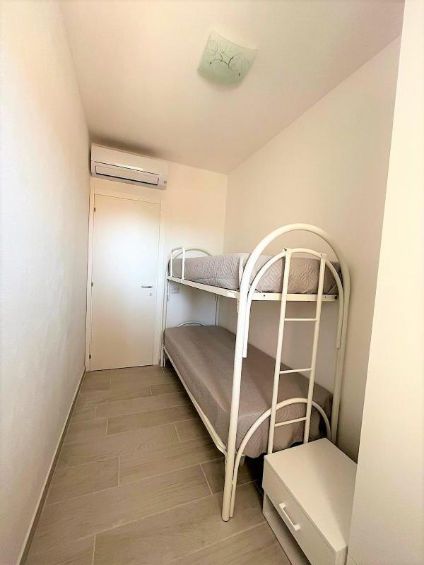 MADA28 a La Maddalena - Moderno appartamento con balcone