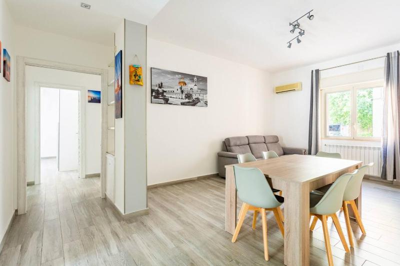 Цены на E.R. Apartment в Палермо