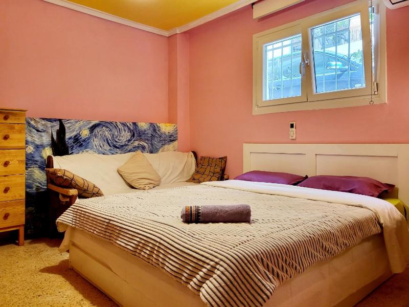 Sakura Hut opposite the Panathenaic Stadium — отель с удобствами в Афины