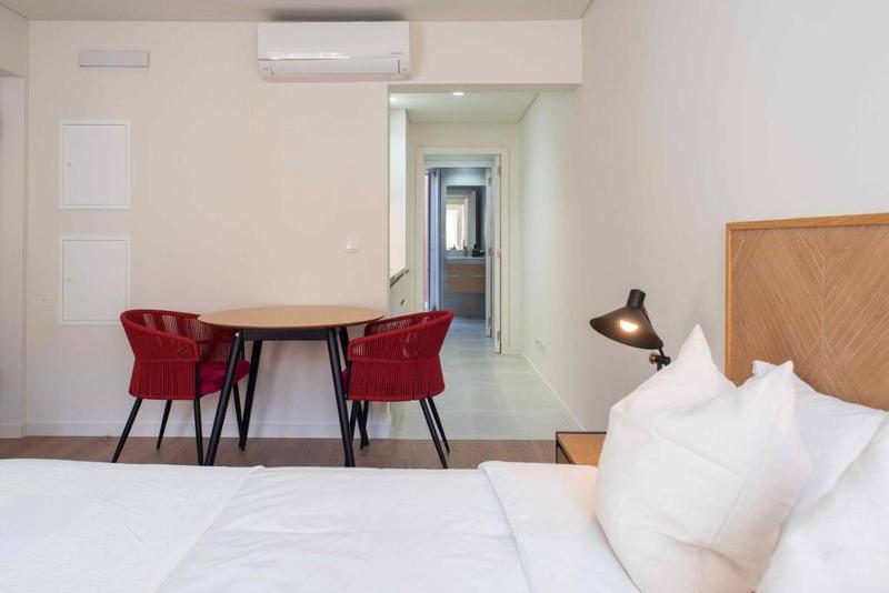 Pardal RC B - Stylish Studio in Alcantara with free parking nearby — отель в Лиссабоне, Португалия